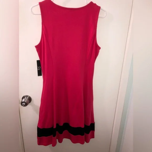 NWT New York & Co Size M Pink and Black Sleeveless A-Line Dress - Picture 2 of 5